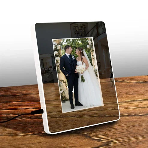SquareGlow – Simple, elegant, premium feel.